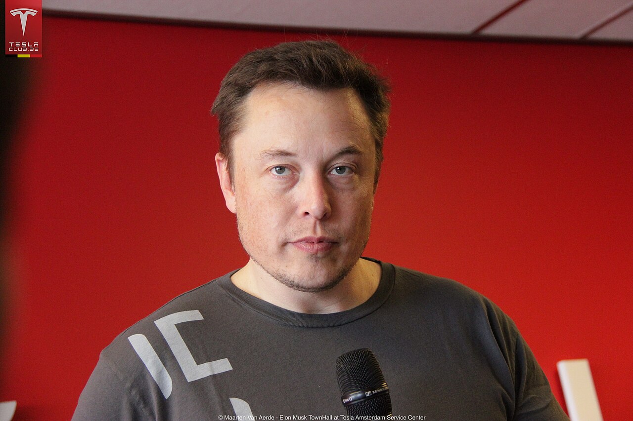 Elon Musk, il miliardario che ha fatto del minimalismo il nuovo lusso